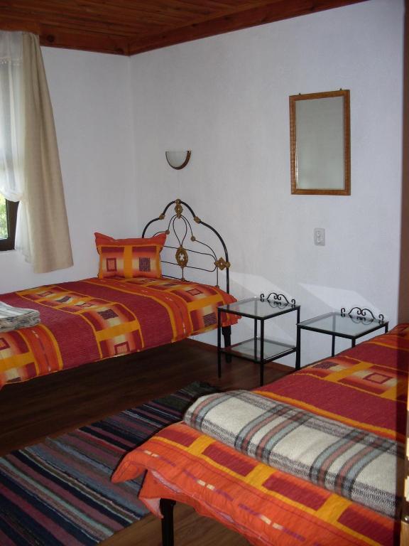 Hotel Tsutsovi House Kalofer Zimmer foto